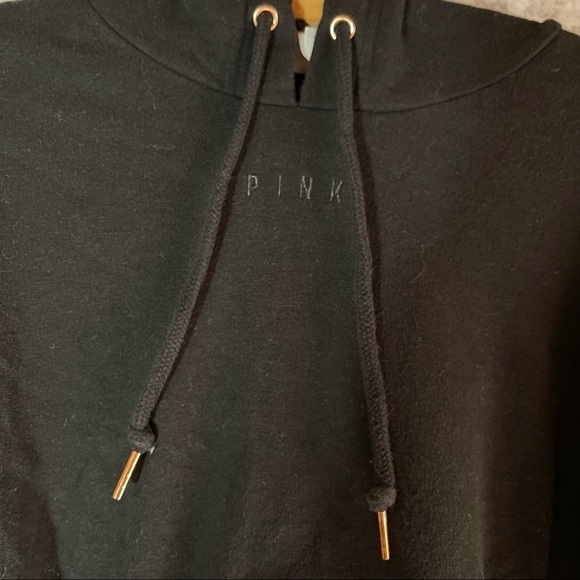 Pink VICTORIA’S SECRET Hoodie Women’s Black Crop w/ Floral Lettering - Picture 5 of 8